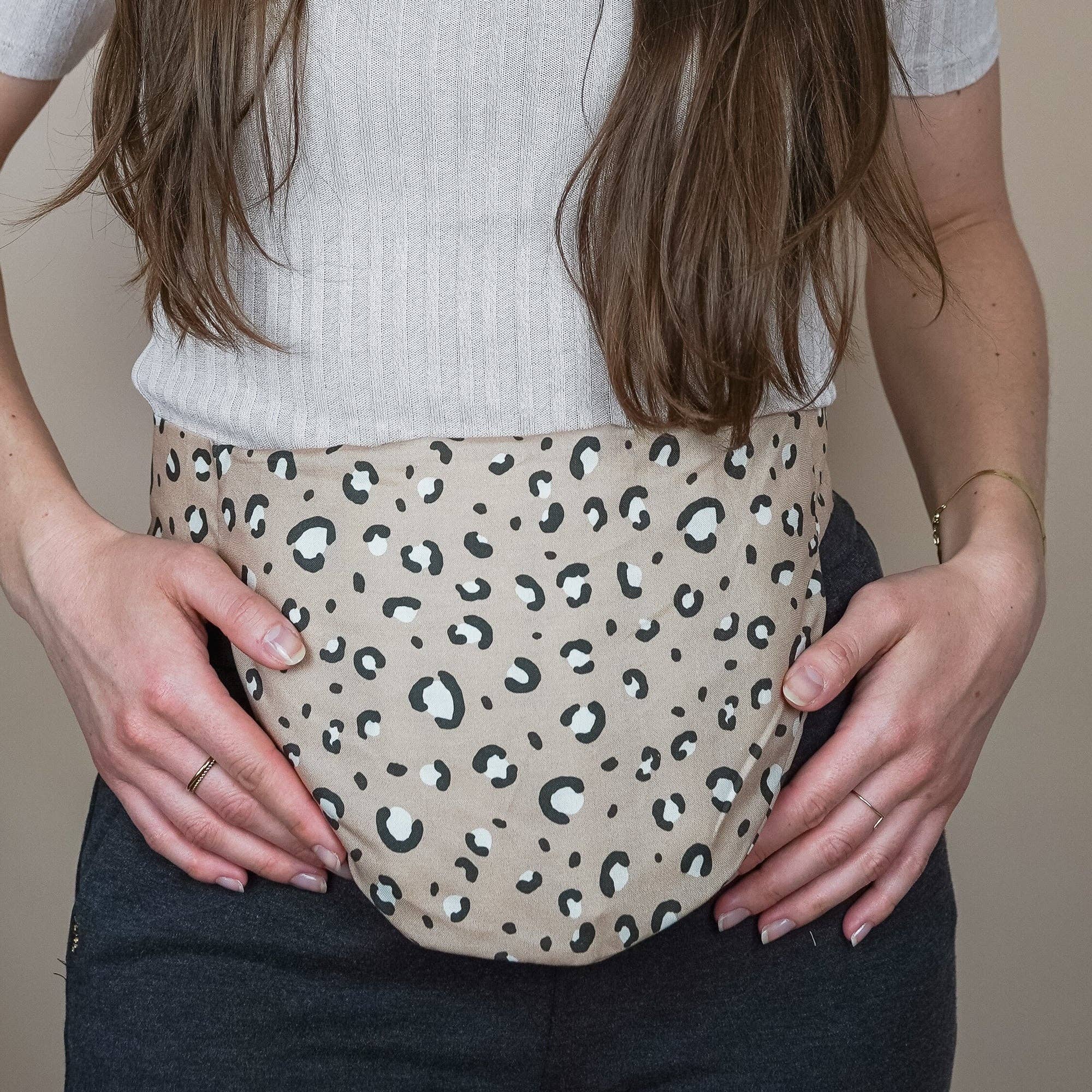 Cuscino di farro da legare - Fascia per la pancia motivo leopardato beige