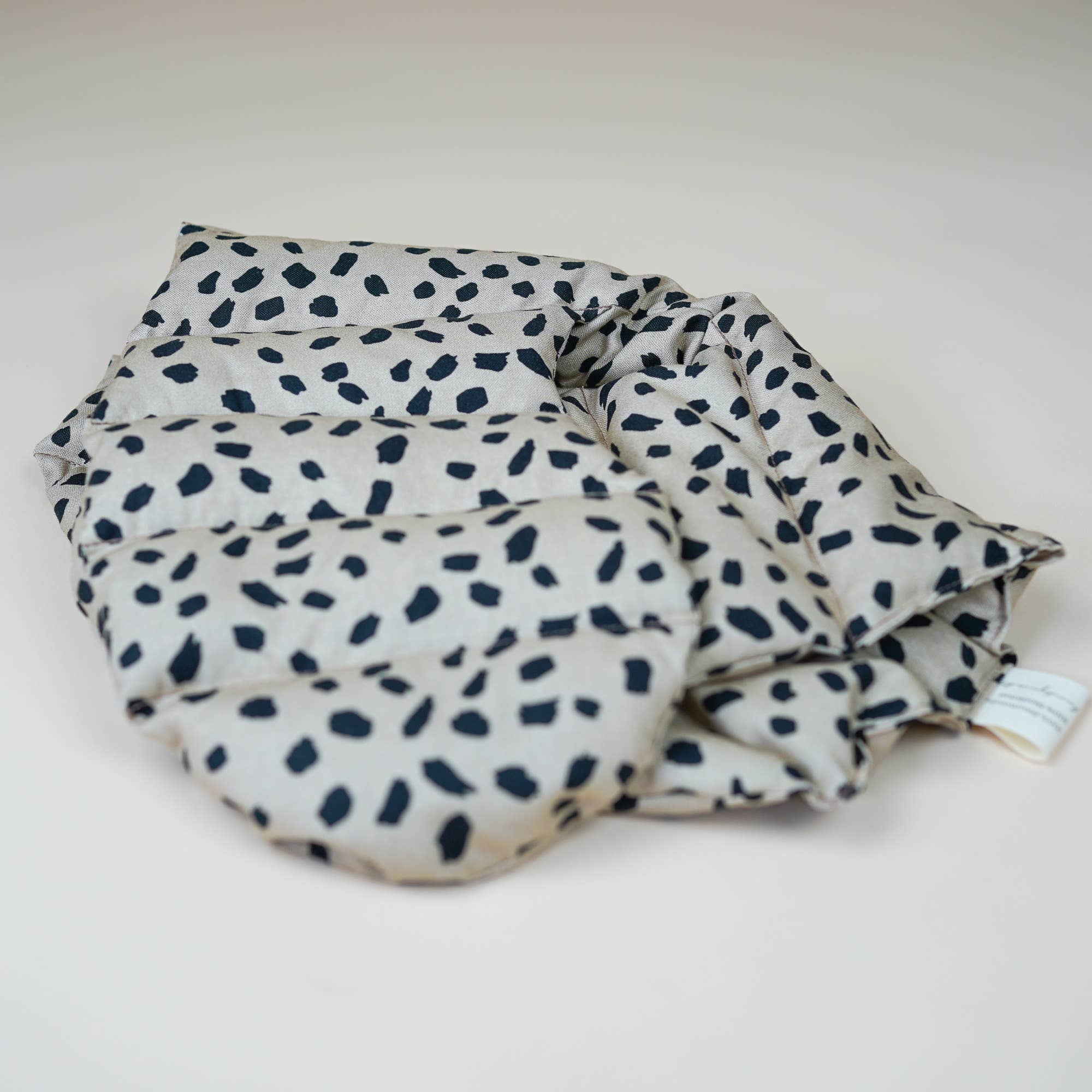 Cuscino per il collo riempito con farro biologico - Dots Coffee