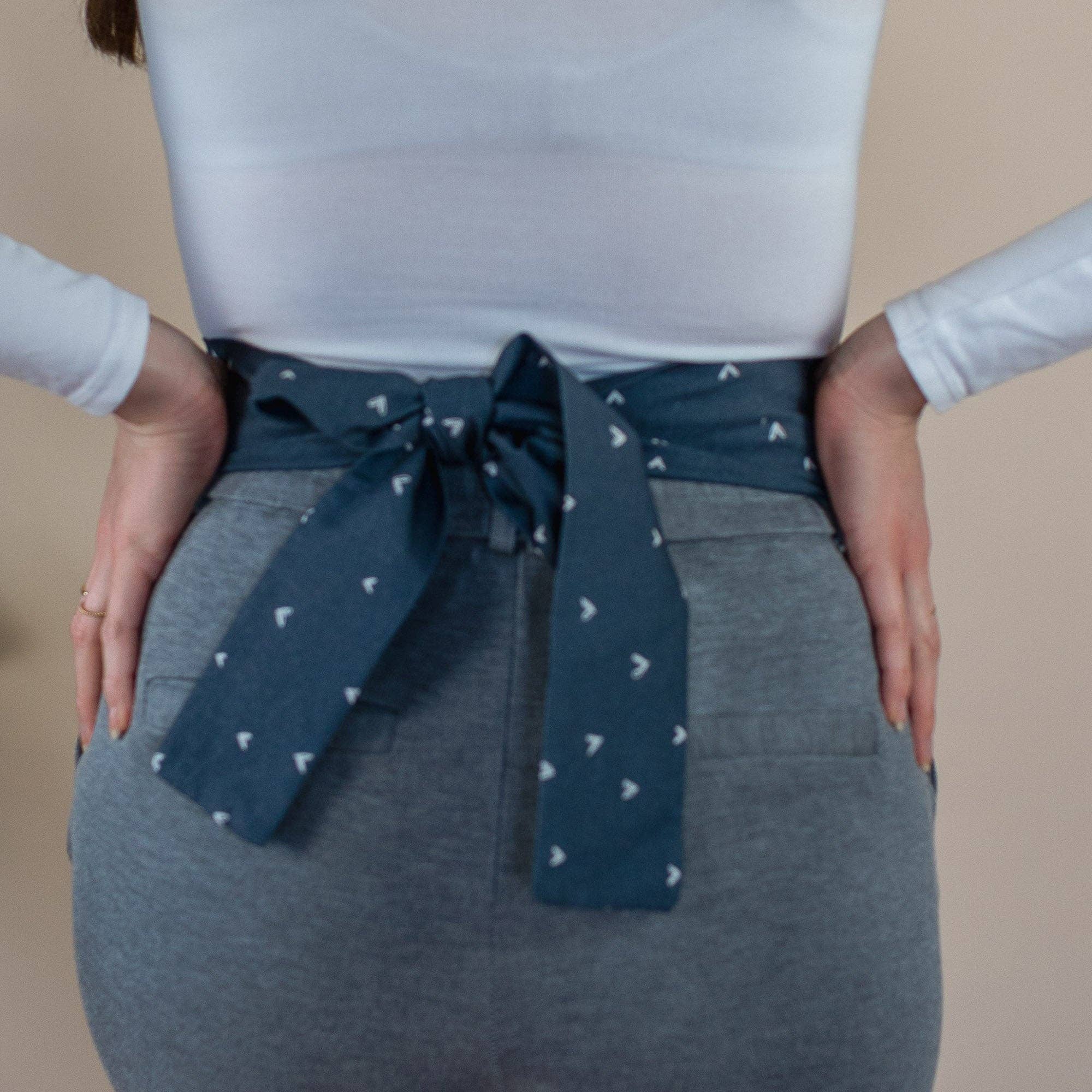 Cuscino di semi da legare - Fascia pancia cuoricini blu